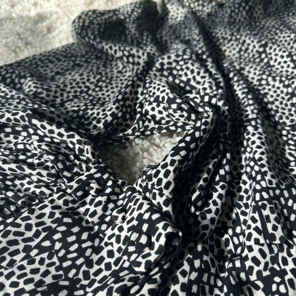 Who What Wear vintage speckled polka dot button turtleneck unique top bl… - Picture 3 of 5